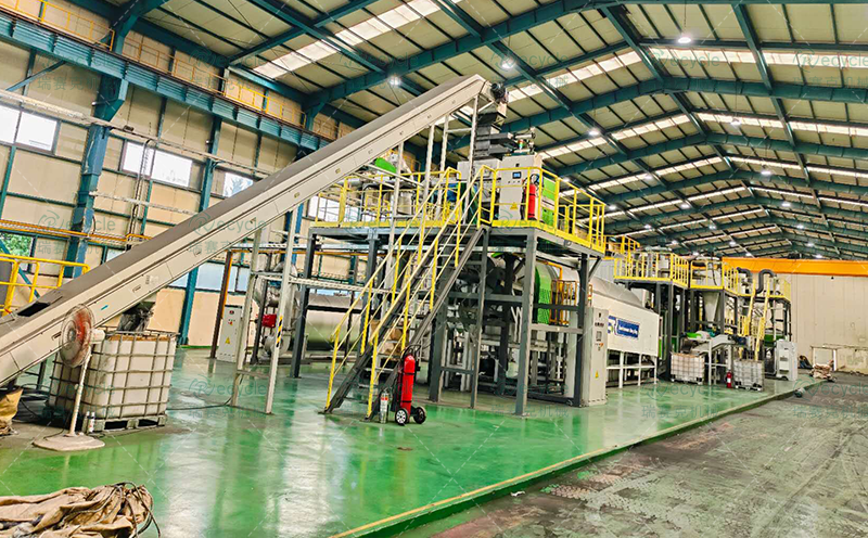 鋰電池低溫破碎打粉設(shè)備線：廢舊鋰電池處理的為綠而戰(zhàn)