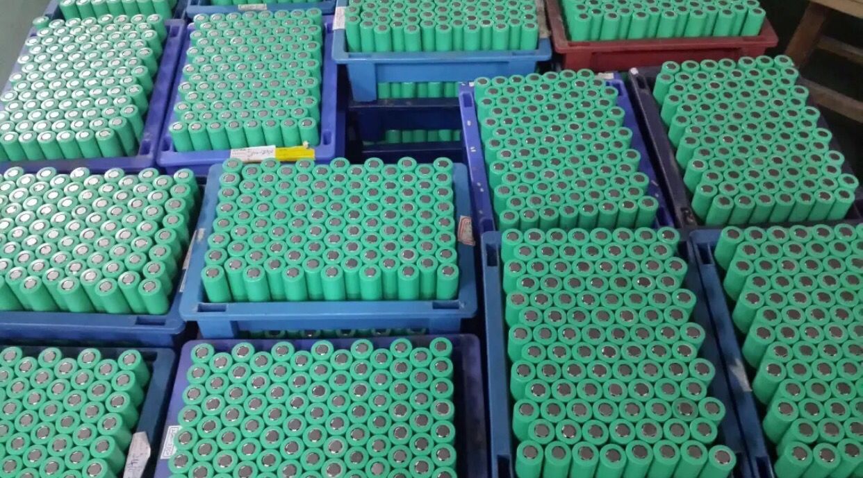 鋰電池電解液的作用及廢舊鋰電池處理中去除電解液的重要性